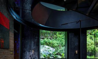YOLO Eling Art Gallery Hotel(Erling No. 2 Factory Cultural and Creative Park Store)