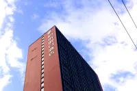 成都怡僑假日飯店（郫都客運中心望叢祠地鐵站店） 四川大學科研實習基地附近的飯店