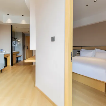 Yanting Jiaji Hotel (Fuhong Shuijing Licheng) Hotels in Yanting County