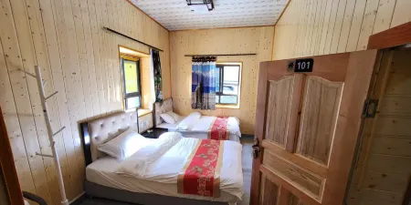 Yongsa Homestay Отели рядом с достопримечательностью «318 Self-Driving Campground»
