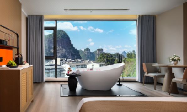 Yun Pu Yun Shan Se Hotel