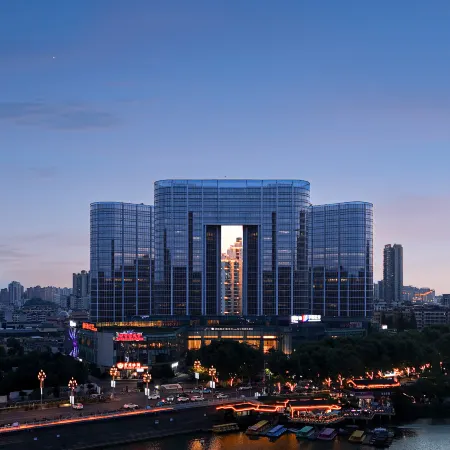 Atour Hotel Anshun Ancient City Hongshan Lake