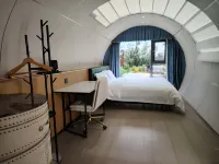 mao ming kang hai capsule hotel