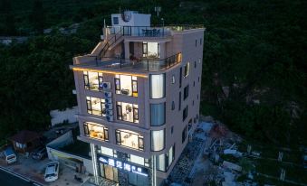Dongshan Meet the Sea Homestay (Aojiao Branch)