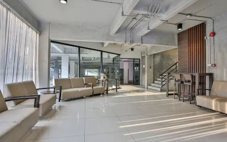 B2 Green Boutique & Budget Hotel