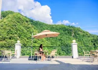 Luxury wilderness mountain villa Hotels near Xiangxi Yuan