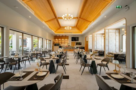 A.Z. Sunrise Resort & Fitness Club Отели рядом с достопримечательностью «Банг Тао»