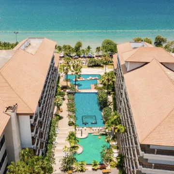 Welcome World Beachfront Resort Pattaya - Family Friendly Отели рядом с достопримечательностью «Парк Паттайя»