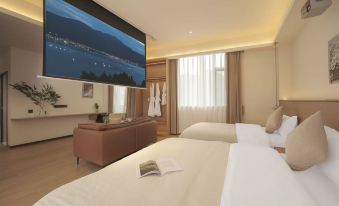 Dali Liaolian Homestay (Shuanglang Ancient Town Center)