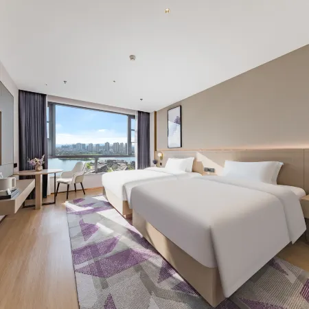 Lavande Hotel (Hezhou High-Speed Railway Station Yongfeng Lake) Отели в г. Хэчжоу