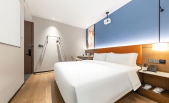 Lihao Yiju Hotel (Wuhan Hubei University Subway Station)