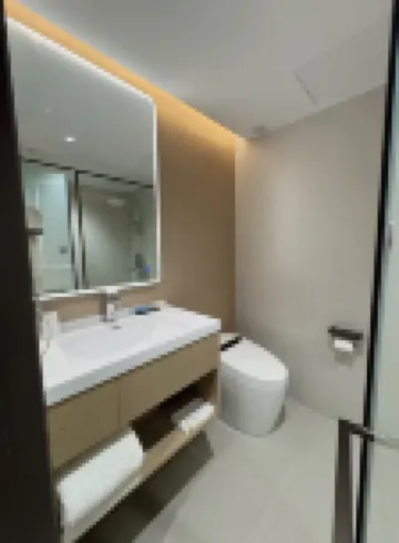 Ningbo Four Seasons Chenxing Hotel (Yinzhou Wanda Plaza Incity Store)