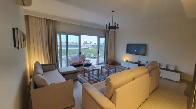 Luxury Apt - Soma Bay - Hurghada -Next to Breakers 酒店