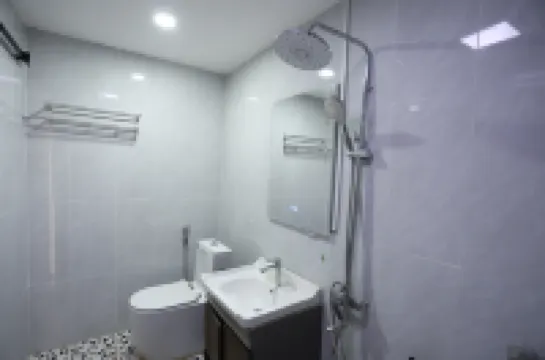 We House Guest House