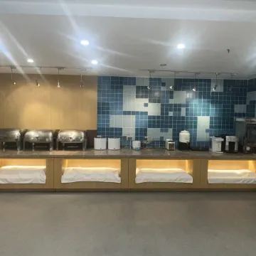 Homeinn Hotel (Beijing Zizhuyuan Bridge Wanshou Temple Subway Station) Отели рядом с достопримечательностью «Столичный педагогический университет»