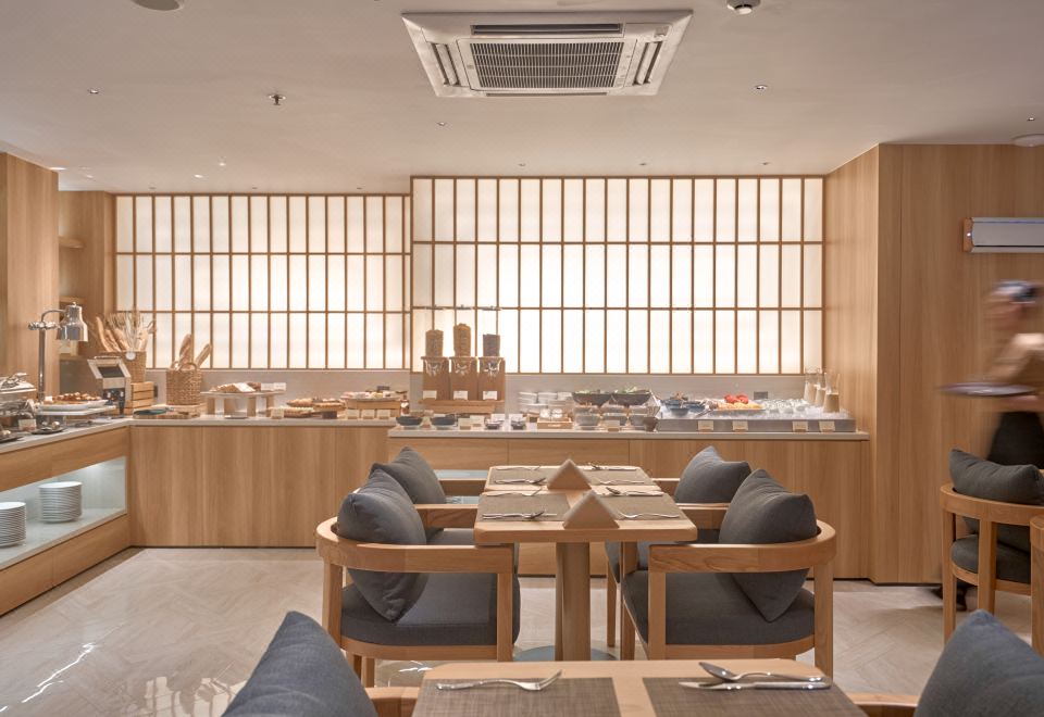 Amaya Saigon Boutique Hotel의 깔끔한 객실 내부