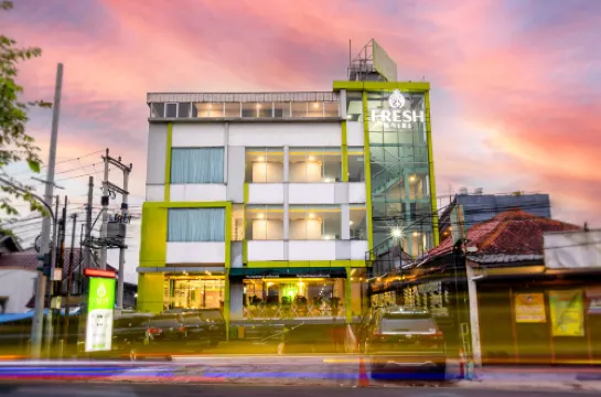 Fresh Hotel - parking