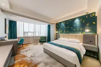 Jifeng International Hotel (Victoria moore city Branch) Hotels in Bayannur