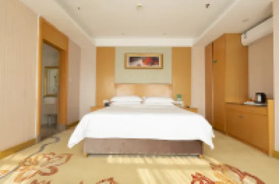 Yayue Hotel (Dongguan Liaobu Auto City Basketball Center) Hoteles cerca de Dongguan Xiangshi Zoo