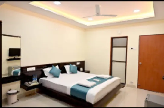 Hotel Sunrise Hotels in Bhilar