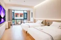 雲漫ホテル（西双版納勐臘星光夜市）