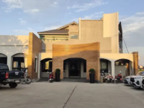 KYP Hotel โรงแรมขุนยูวเพลส โรงแรมในฝาง