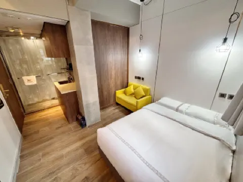 King's Mansion Hotels in 