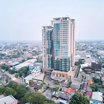 Horison Suite & Residences Iswara Bekasi Hotels near Funworld