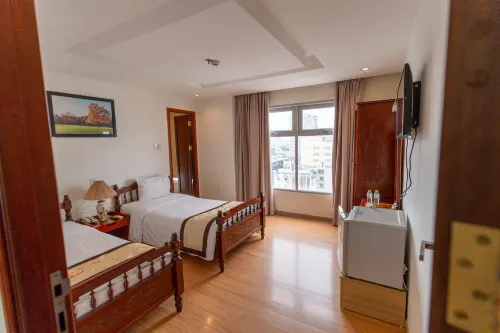Nhat Linh Hotel & Suites Da Nang