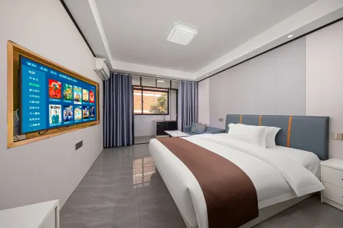 Quanzhou Dingding Homestay (Strait Sports Center)