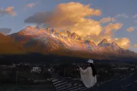 Baisha Pine Retreat · Private Villa with Snow Mountain & Golden Peak View