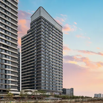 Yicheng Lite Hotel (Zhuhai International Convention and Exhibition Center) Hotel dekat Stone Exposition Park