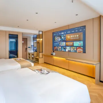 Four Seasons Cloud Hotel