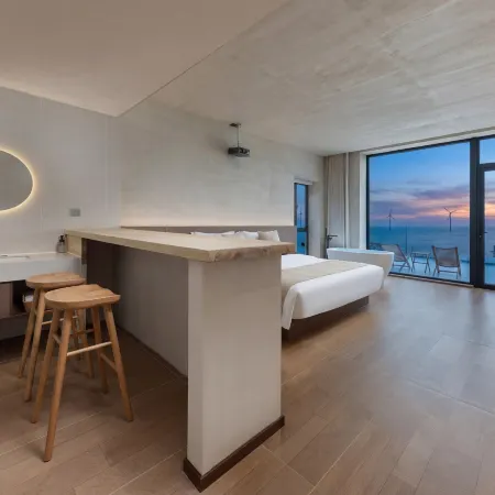 Lanxia Windmill Seaview Full Panorama Design Guesthouse (Junshan Village Guanhai Pavilion)