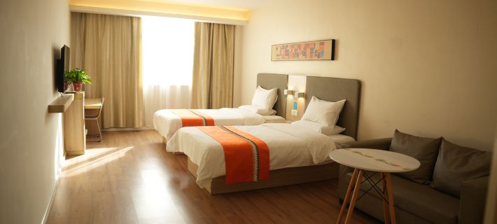 Nuowei Hotel (Wuwei Wanda Plaza) Hotel di Wuwei