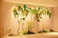 Dalian Manshe Hot Spring Hotel (Donggang Business District Gangwan Square Subway Station)
