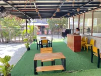 RedDoorz @ Westeria Hostel