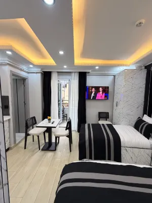 TAKSIM LARISSA HOUSE