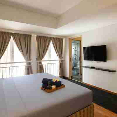 MetraSquare Residence by Jeffery Lam Home Management Rooms