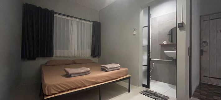 The Cubic Reborn Hotels in Mantrijeron