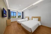 Yike Light Luxury Hotel