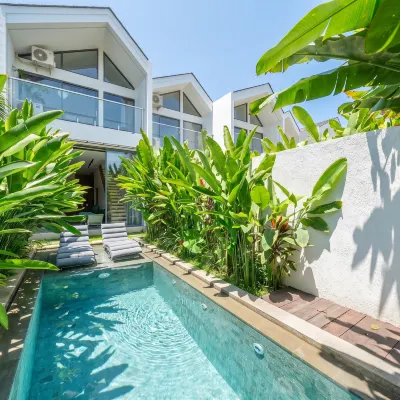 U villas complex - Modern Neat 2BR villas with Private Pool, City View 鄰近梅拉斯蒂海滩的酒店