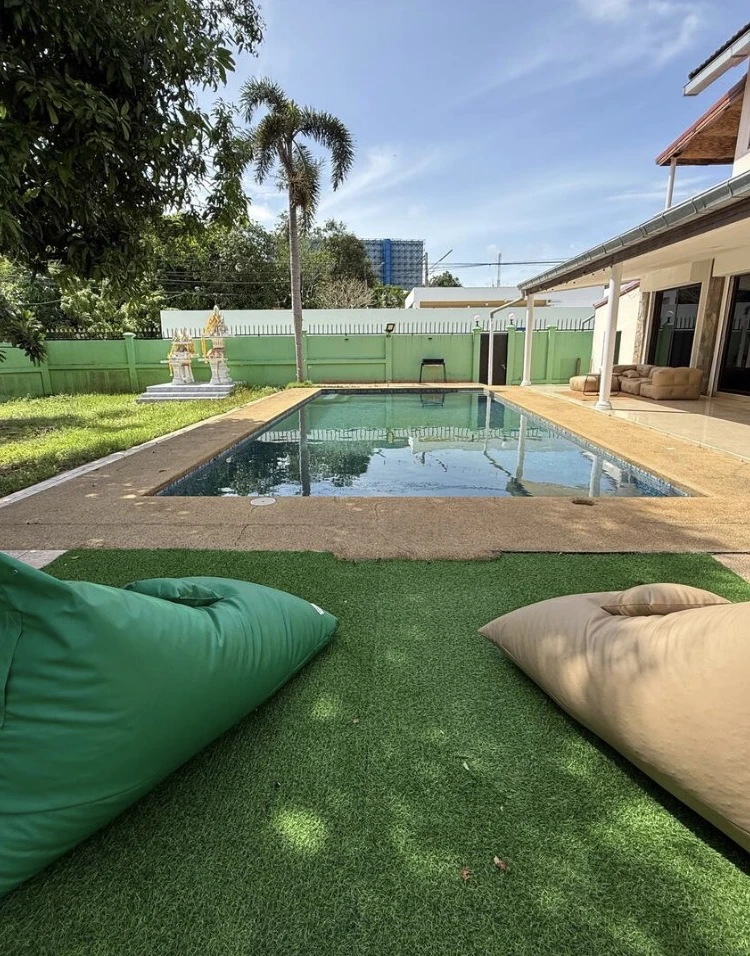 รูปภาพของStayNest Villa