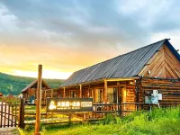 Adherent · Fire Fox | Mountain House Light Luxury Vacation Homestay (Kanas)