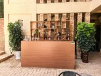 The Ruins Garden Homestay (Mingsha Mountain Crescent Spring Scenic Area Branch) - بار