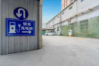 Jukai International Hotel - parking