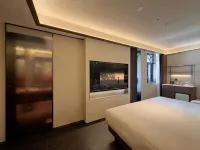 Rise hotel - balcony