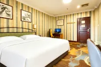 Yaxin E-Sports Hotel (Kaiping City Plaza) - 2성급