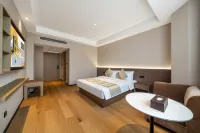 YI SELECT Hotel (Hangzhou Qiandao Lake Scenic Area Intime City Branch) - parking
