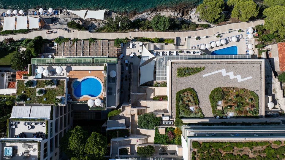Hotel More